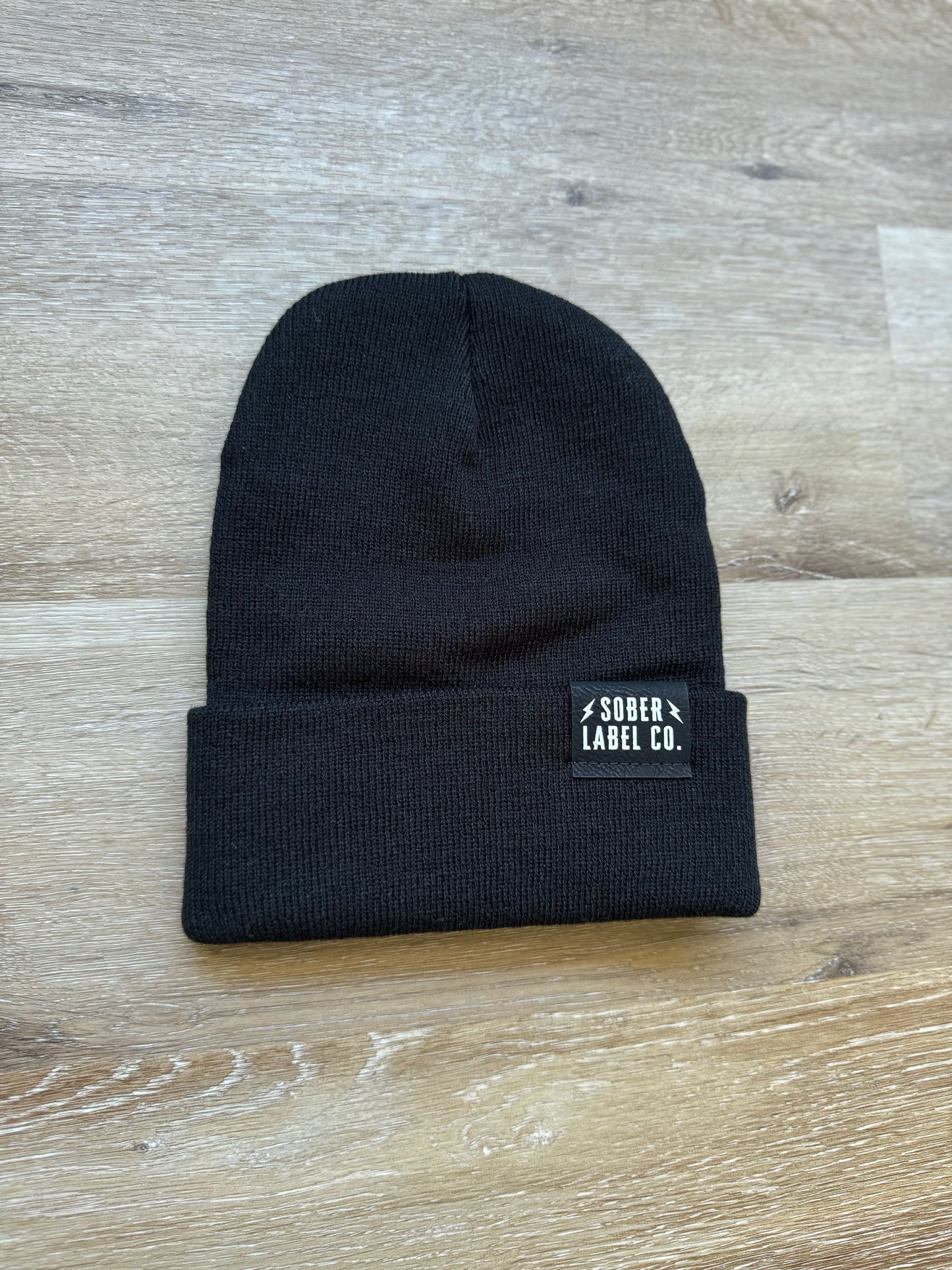 UNISEX BEANIE IN BLACK