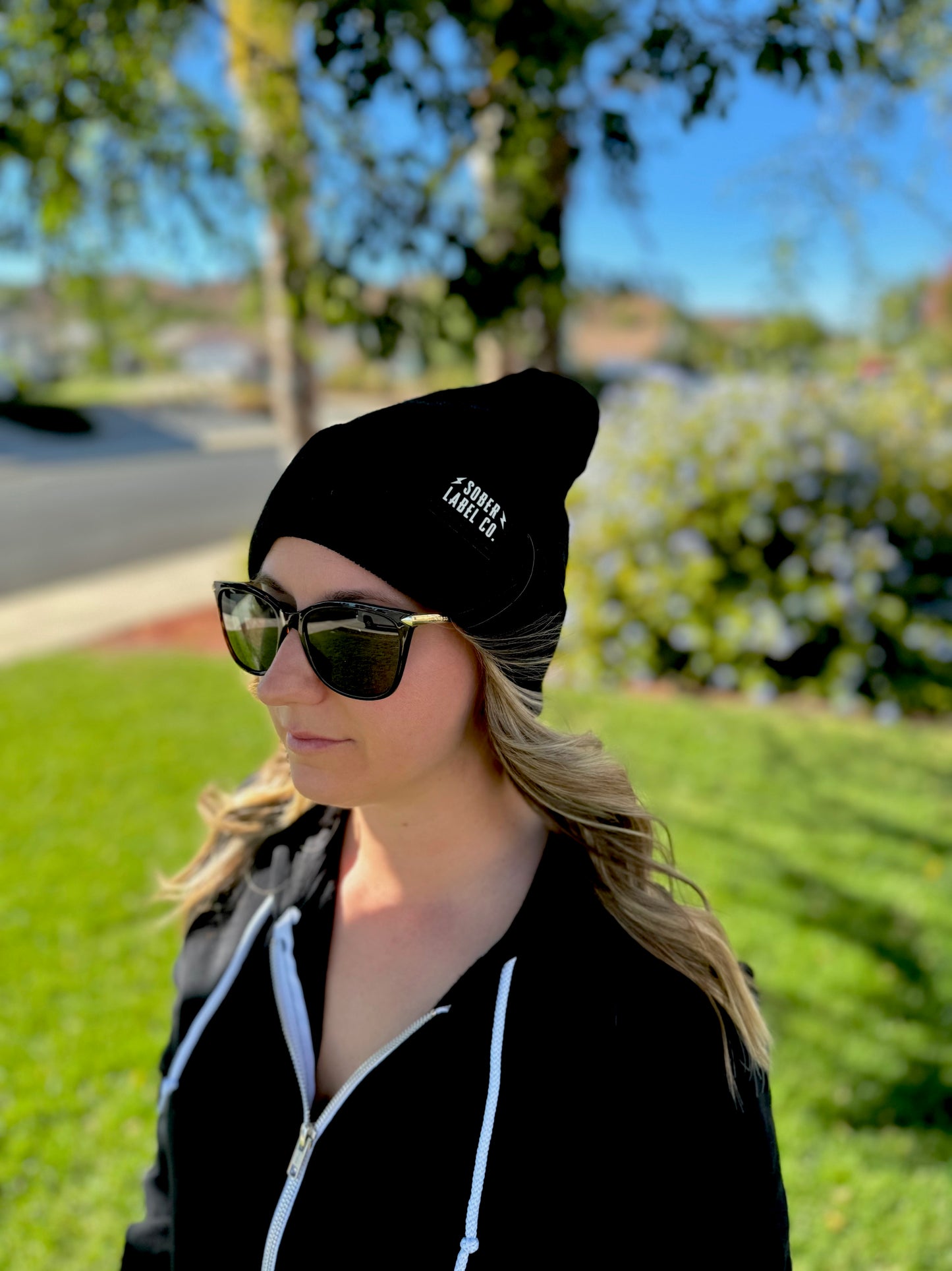 UNISEX BEANIE IN BLACK