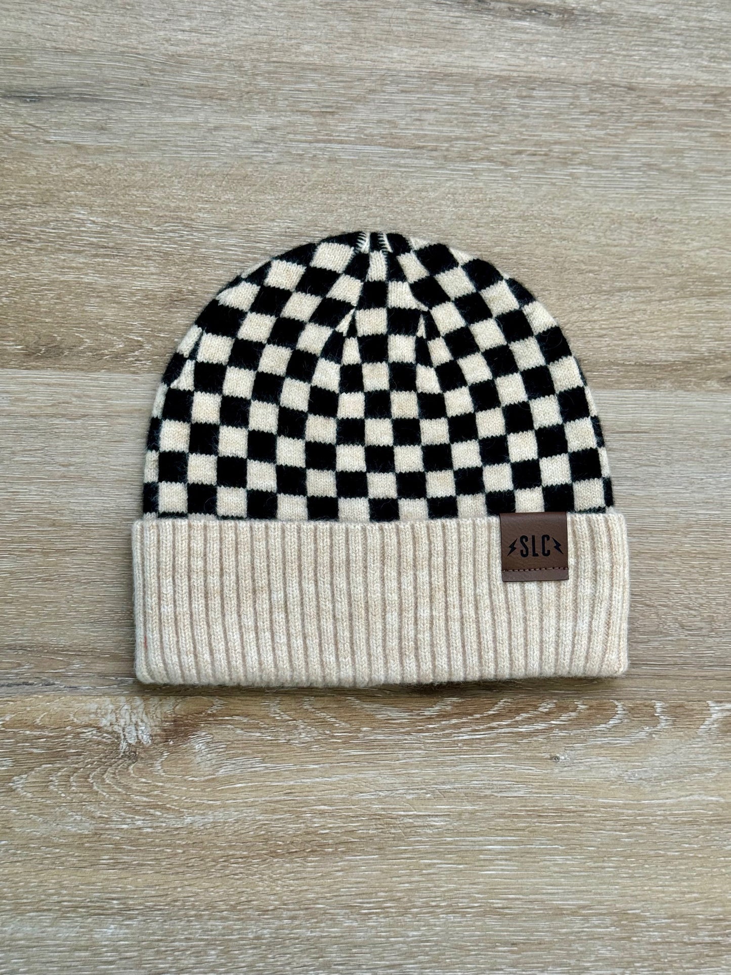 WOMENS CHECKERED BEANIE - OATMEAL