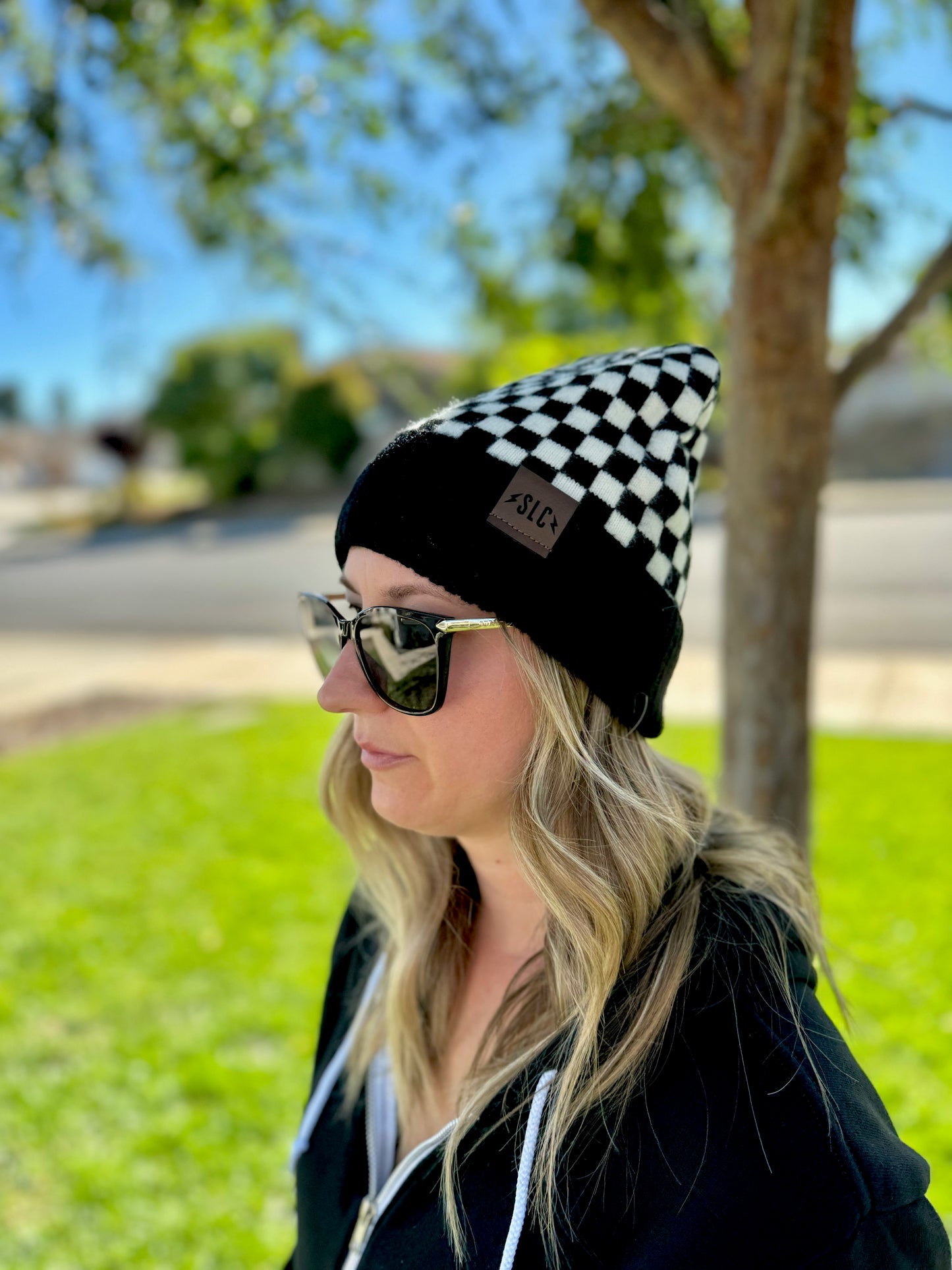 WOMENS CHECKERED BEANIE - BLACK