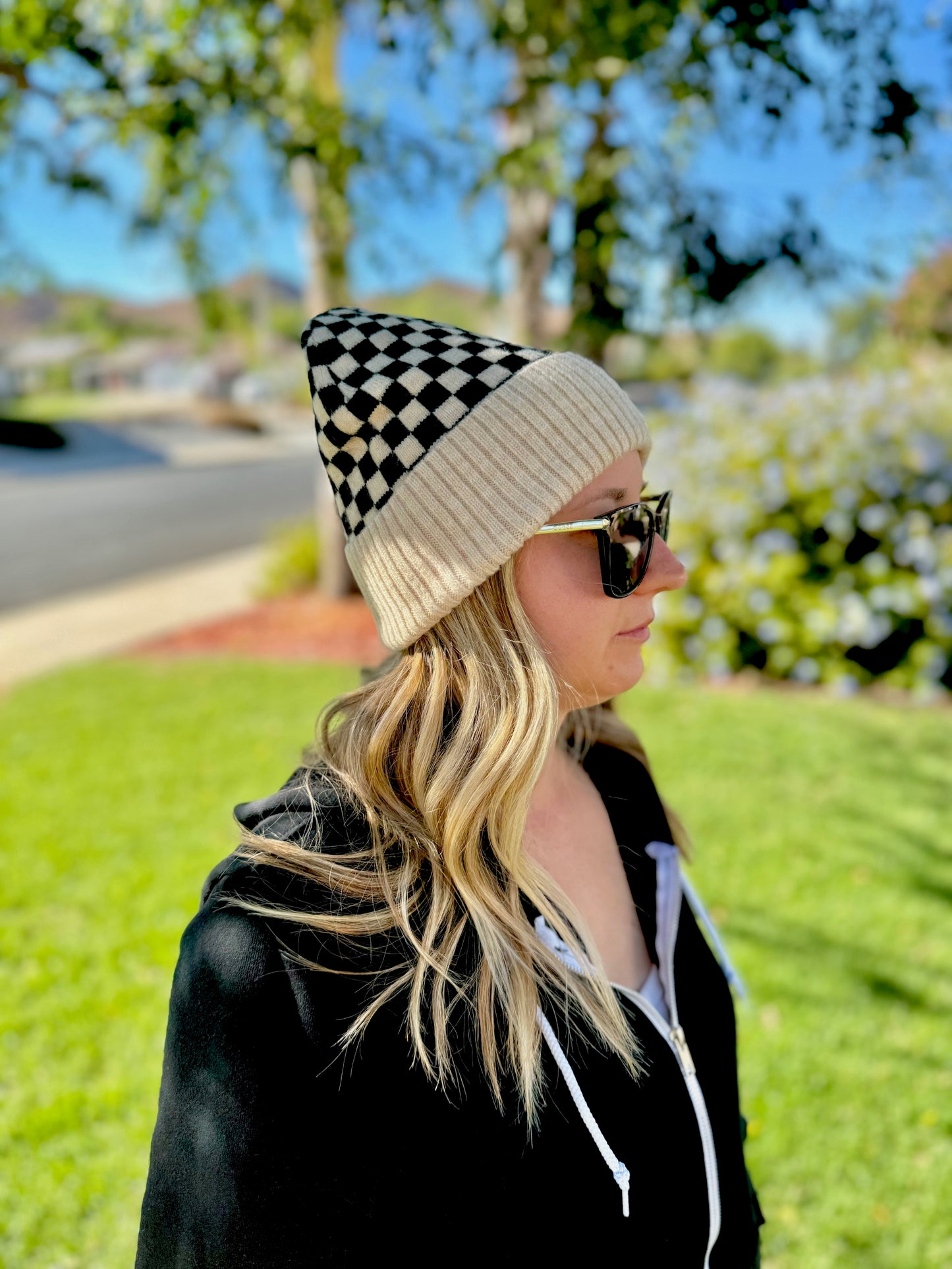 WOMENS CHECKERED BEANIE - OATMEAL